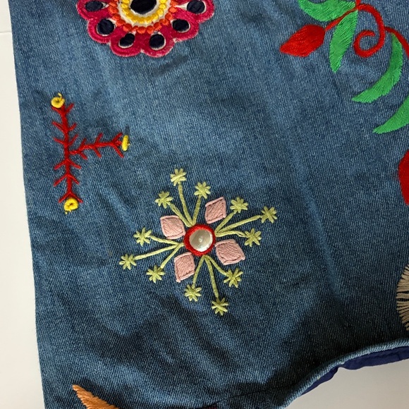 Alice + Olivia Multicolor Embroidered Flare Jeans - Picture 6 of 10